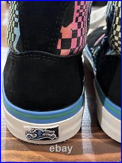 Airwalk Tennis Shoes 8.5 Pterodactyl Running Man Skateboard Neon Accent Graphics